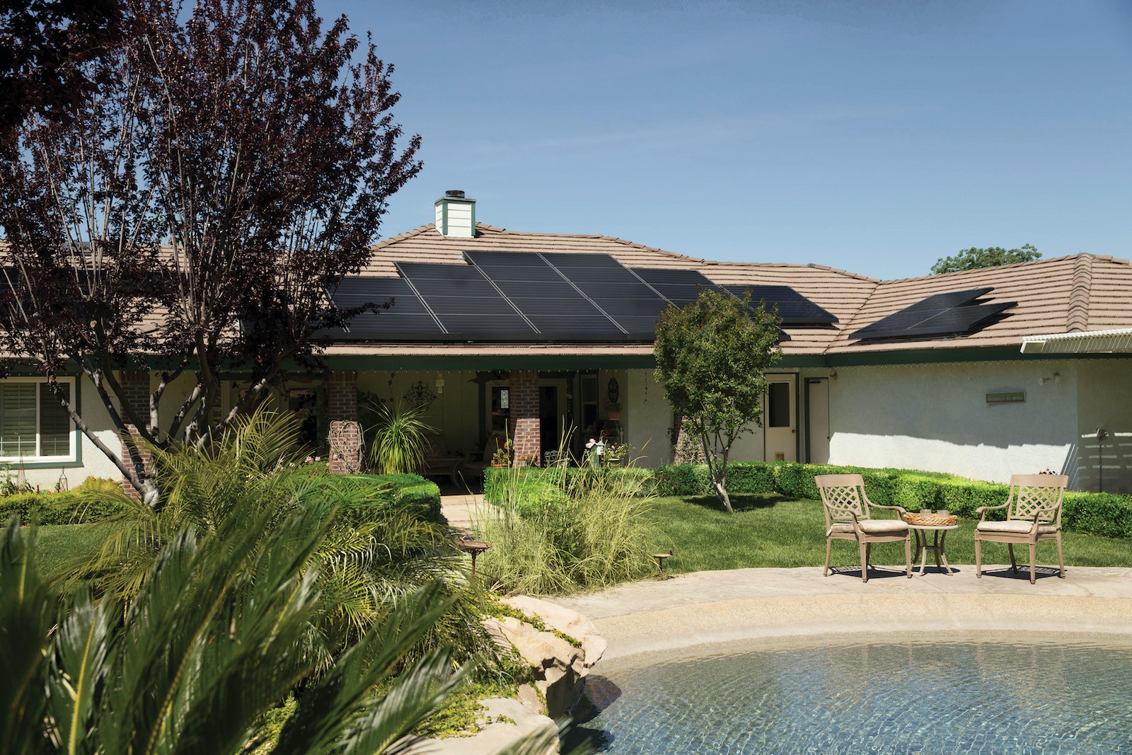 Les panneaux solaires photovoltaiques sont en général placés sur le toit d'une maison