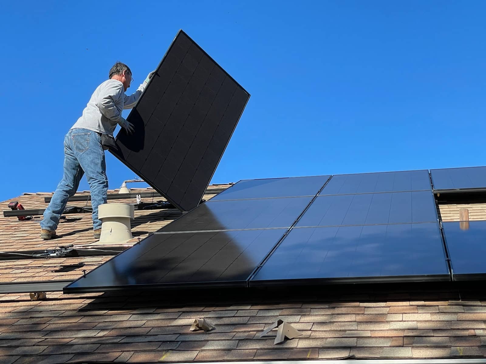 pour votre installation de panneaux solaires, mieux vaut faire appel à un installateur agréé